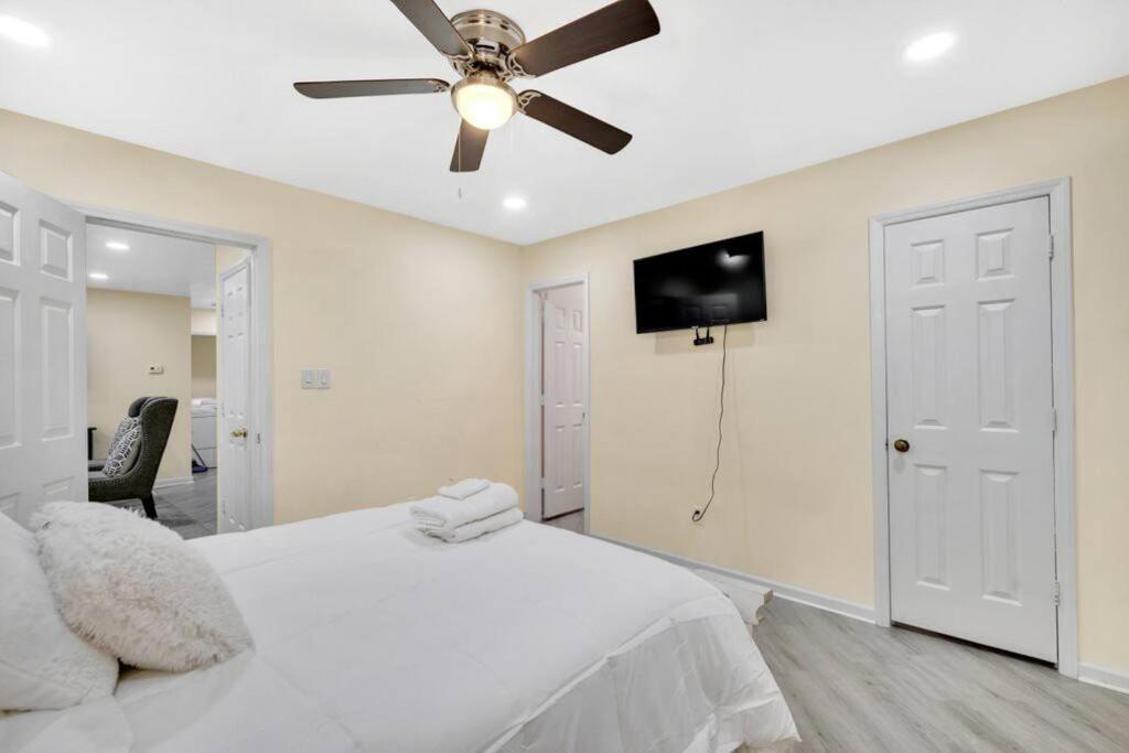 Cozy 2 Bedroom Pineville-Matthews Duplex Sleeps 8 Charlotte Eksteriør bilde