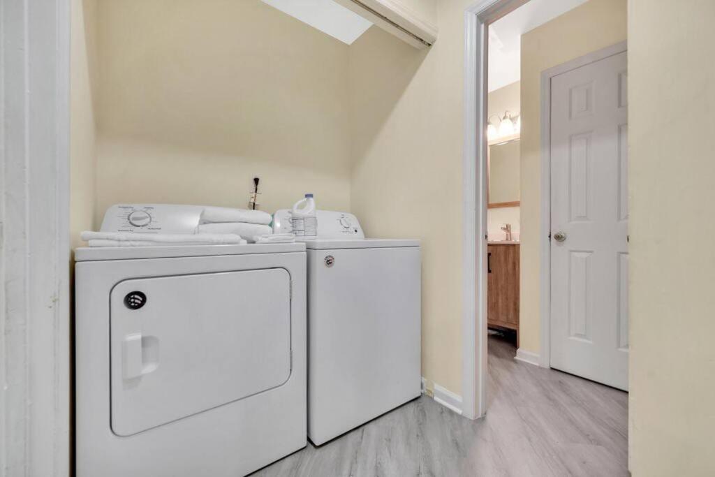 Cozy 2 Bedroom Pineville-Matthews Duplex Sleeps 8 Charlotte Eksteriør bilde
